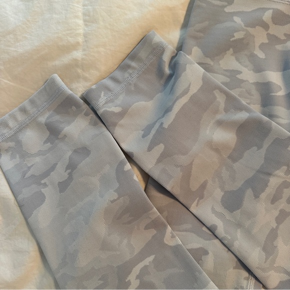 Lululemon leggings - Picture 2 of 6